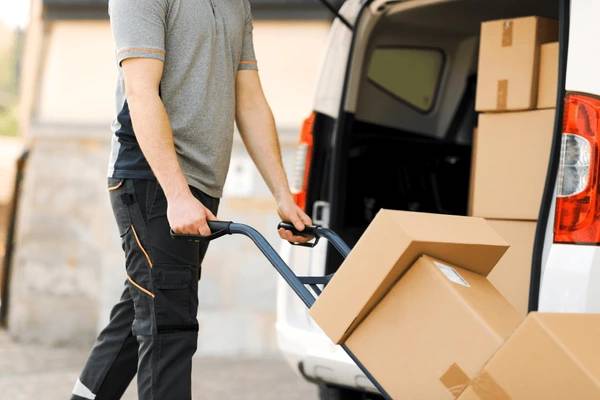 Tips Before You Hire a Fast Courier in Australia That Offers Reward Points